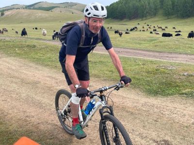 Paolo Moretto Cycling on the  tour with redspokes