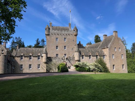 Explore redspokes' Whisky and Castles - Self-Guided Bicycle Tour
