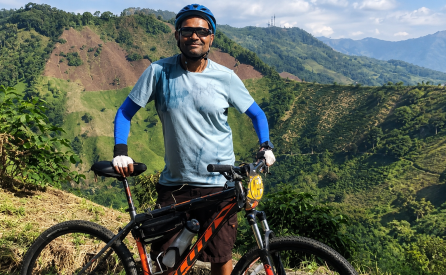 4 star review from Priyen Shah, Singapore