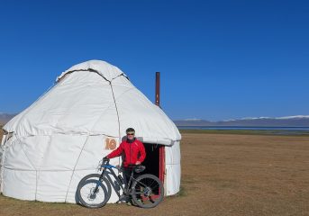 Son Kul Lake