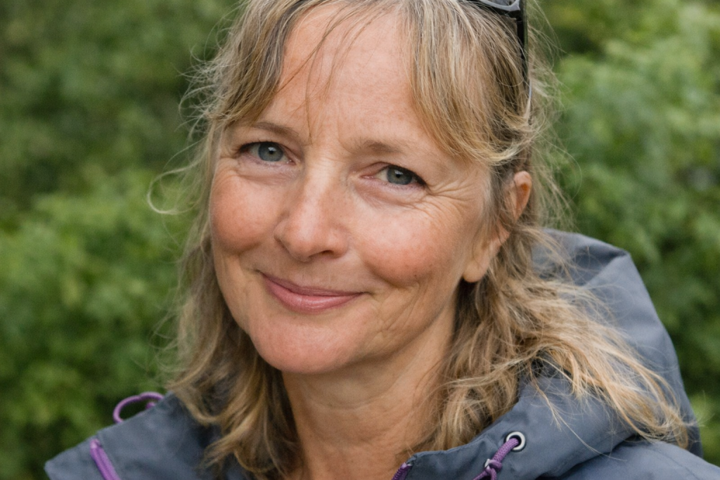 5 star review from Sheila Ashley, Devizes, England, UK