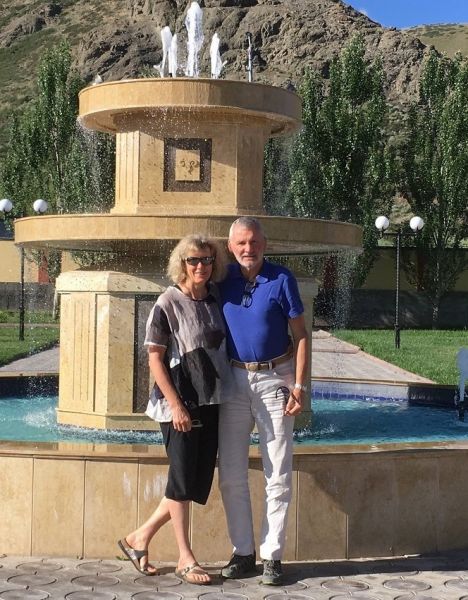 5 star review from Carol Hubberstey & Clair Wakefield, Victoria BC, Canada