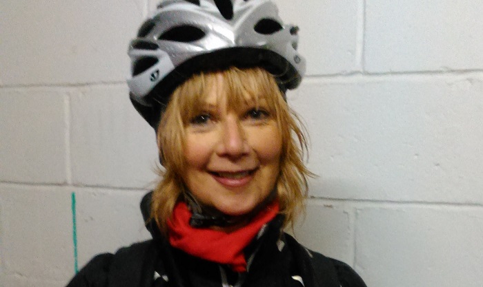 4 star review from Jenny Cowell, Buckhurst Hill, London, UK
