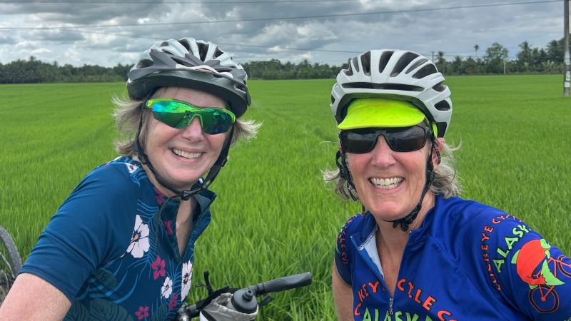 5 star review from Ellie Dwight, Sebastopol, California, USA