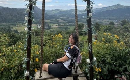 5 star review from Klaudine Simpson, Cambridge, England, UK