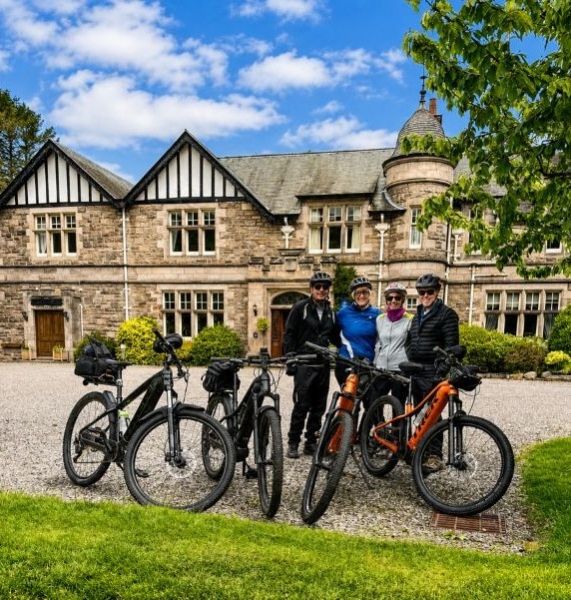 5 star review from Alison, Brian, Pam and Ian, Sydney, Australia