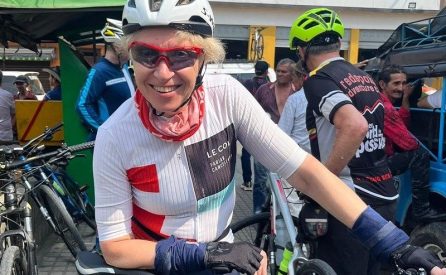 5 star review from Fiona Bell, Woking, England, United Kingdom
